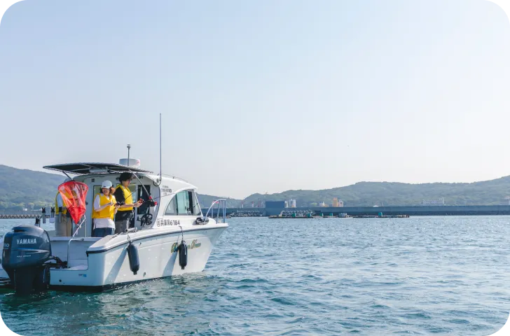 煙島や秘密のビーチを案内
